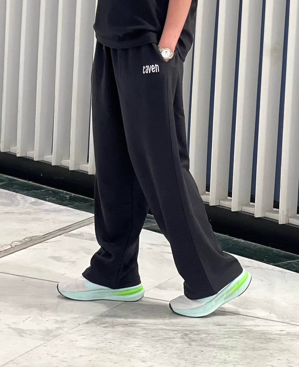 CAVEN BLACK SWEATPANT